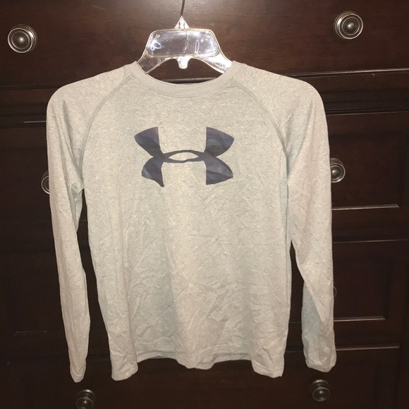 under armour long sleeve loose fit